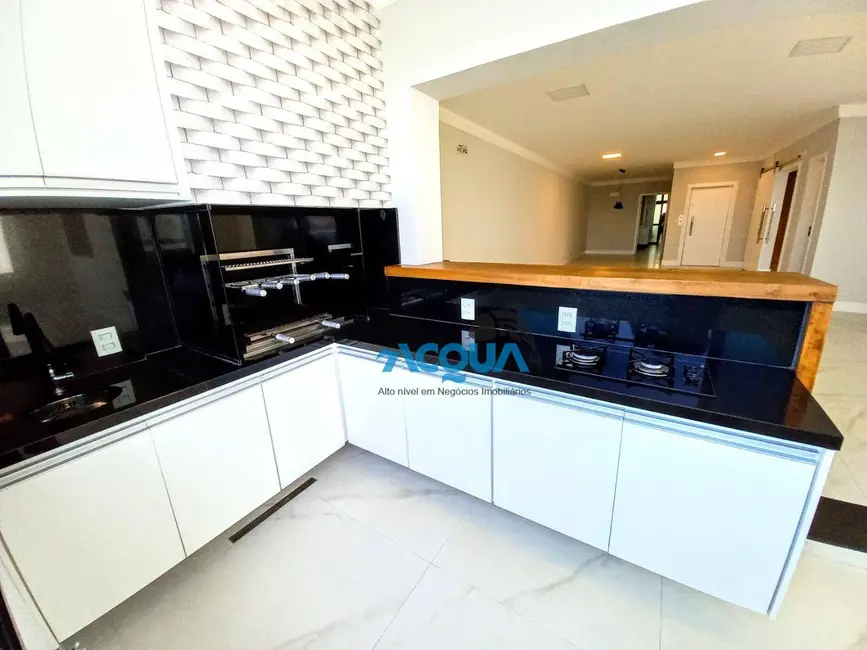 Foto 4 de Apartamento com 4 quartos à venda, 235m2 em Guaruja - SP