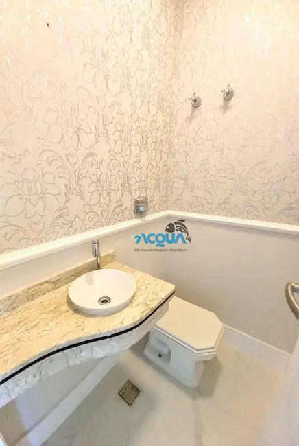 Foto 8 de Apartamento com 4 quartos à venda, 235m2 em Guaruja - SP