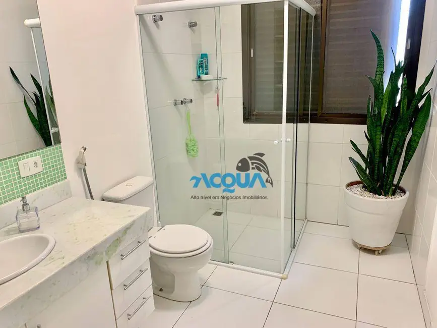 Foto 8 de Apartamento com 4 quartos à venda, 150m2 em Guaruja - SP