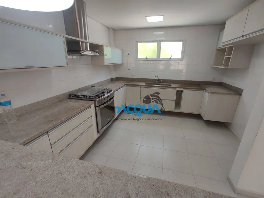 Casa de Condomínio com 4 quartos à venda, 315m2 em Jardim Três Marias, Guaruja - SP - imagem 4 Foto 4 de Casa de Condomínio com 4 quartos à venda, 315m2 em Jardim Três Marias, Guaruja - SP