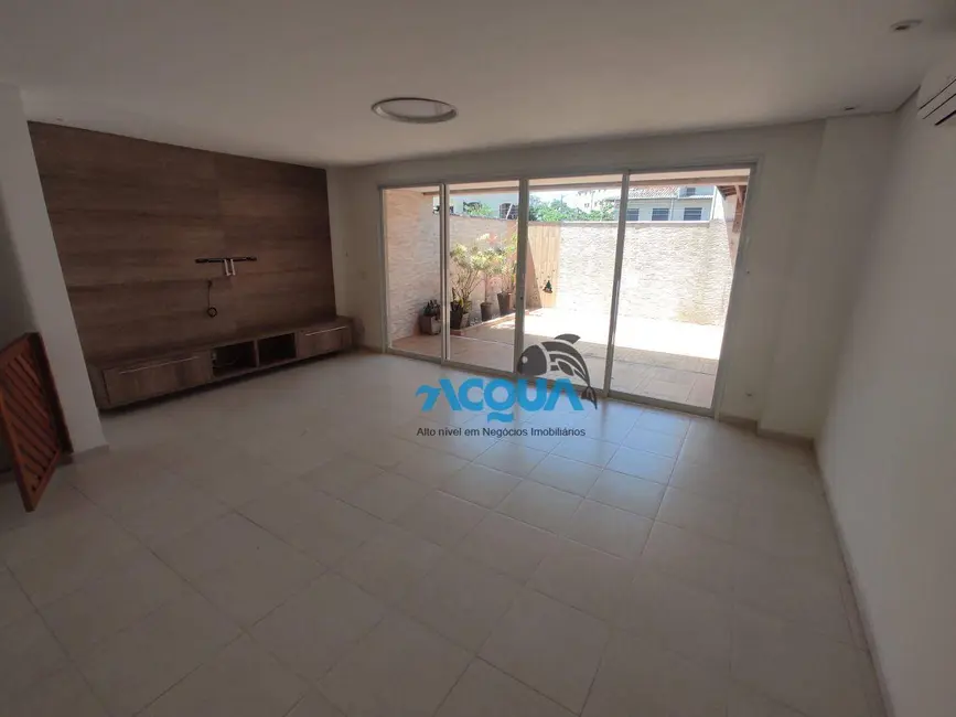 Foto 2 de Casa de Condomínio com 4 quartos à venda, 315m2 em Jardim Três Marias, Guaruja - SP