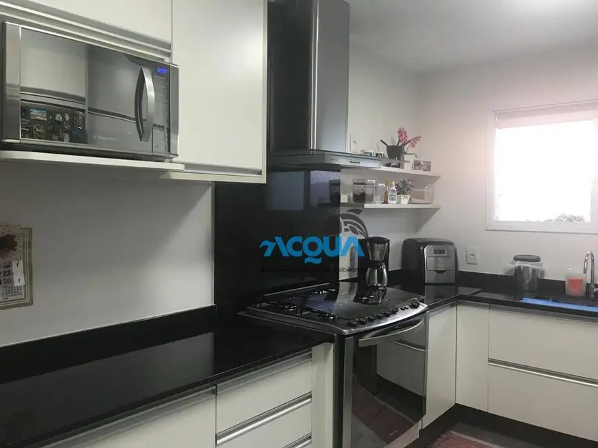 Apartamento com 3 quartos à venda, 158m2 em Loteamento João Batista Julião, Guaruja - SP - imagem 5 Foto 5 de Apartamento com 3 quartos à venda, 158m2 em Loteamento João Batista Julião, Guaruja - SP