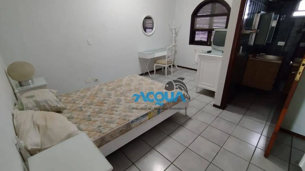 Casa de Condomínio com 6 quartos à venda, 550m2 em Guaruja - SP - imagem 6 Foto 6 de Casa de Condomínio com 6 quartos à venda, 550m2 em Guaruja - SP