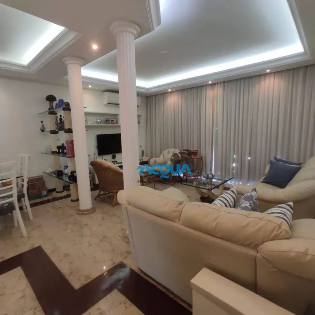 Cobertura com 4 quartos à venda, 250m2 em Guaruja - SP - imagem 3 Foto 3 de Cobertura com 4 quartos à venda, 250m2 em Guaruja - SP