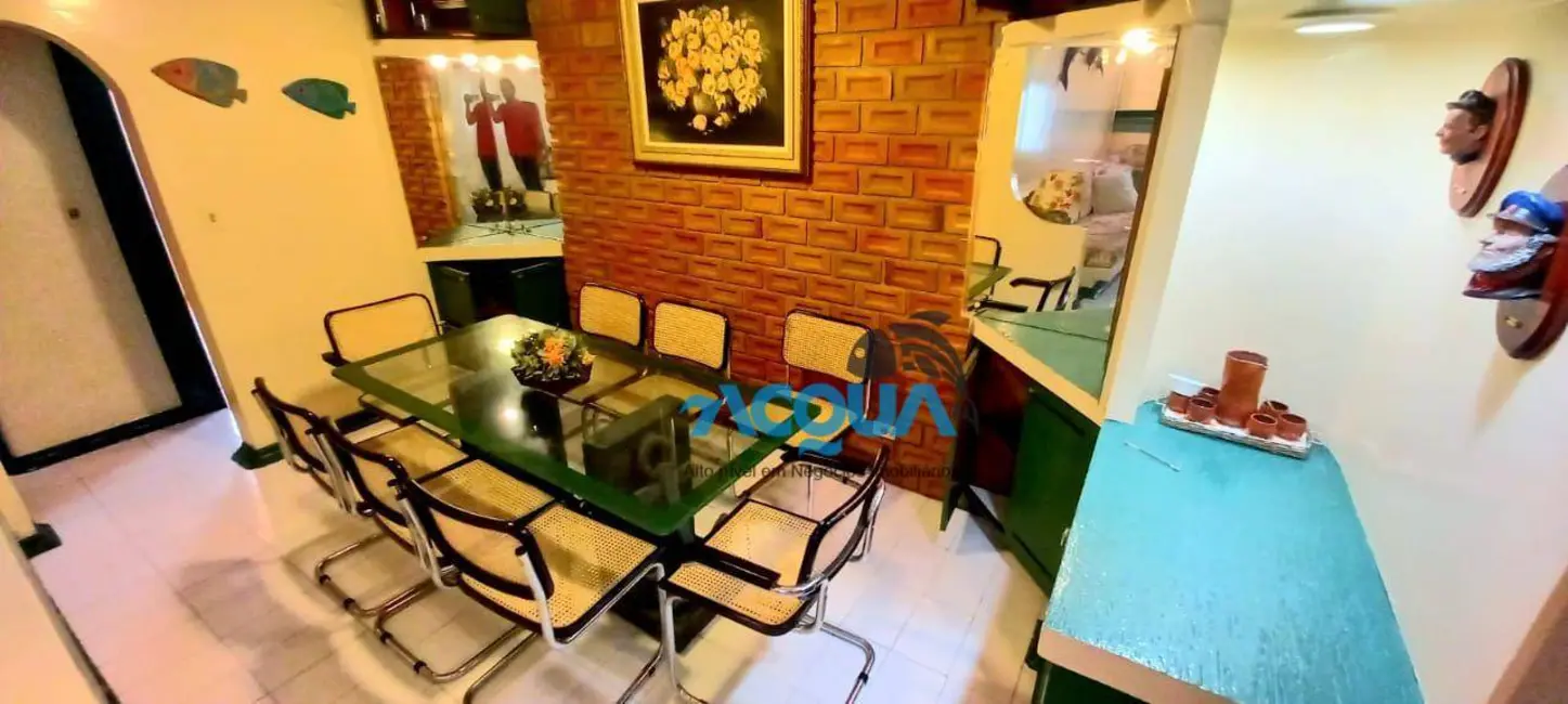 Foto 2 de Apartamento com 2 quartos à venda, 70m2 em Guaruja - SP