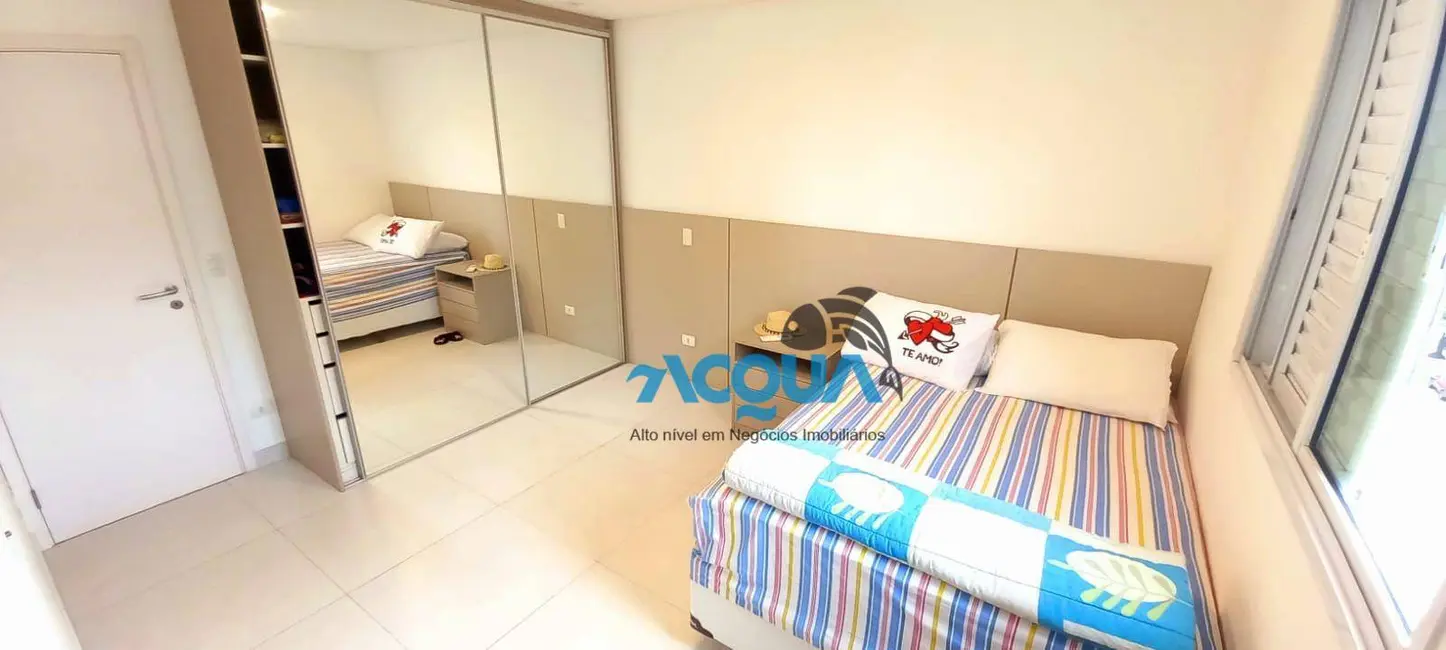 Foto 8 de Apartamento com 3 quartos à venda, 145m2 em Guaruja - SP