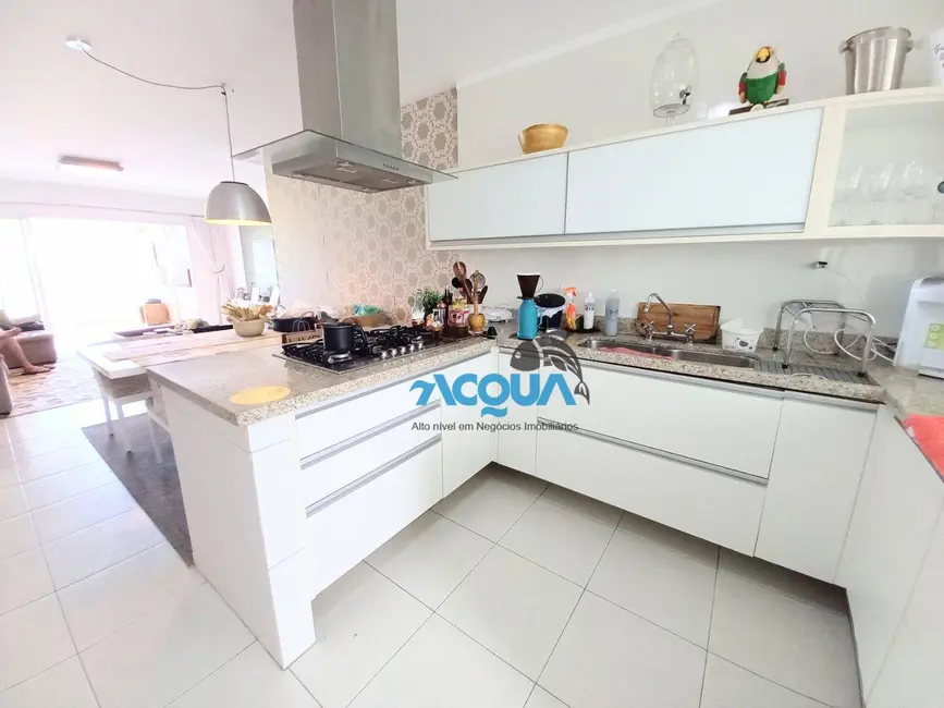 Foto 7 de Apartamento com 4 quartos à venda, 170m2 em Guaruja - SP