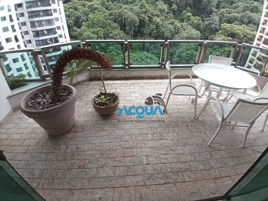Apartamento com 3 quartos à venda, 290m2 em Guaruja - SP - imagem 4 Foto 4 de Apartamento com 3 quartos à venda, 290m2 em Guaruja - SP