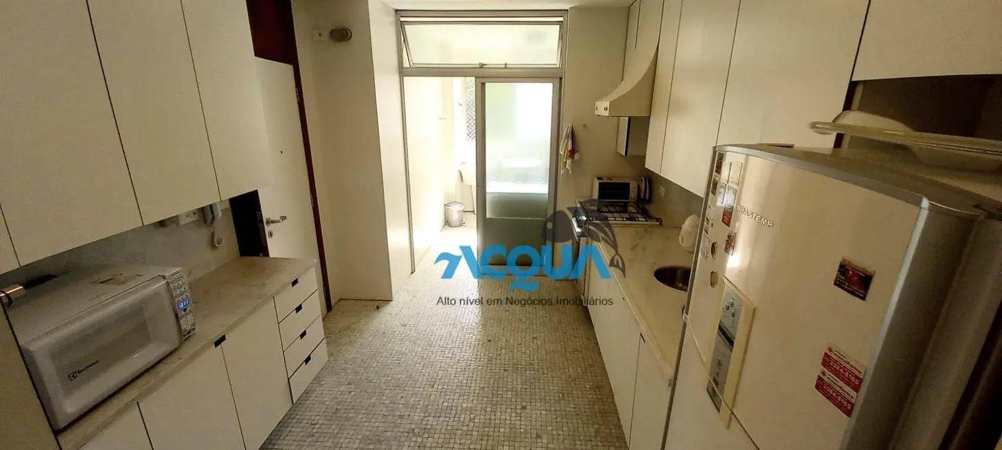 Foto 3 de Apartamento com 3 quartos à venda, 156m2 em Jardim Astúrias, Guaruja - SP