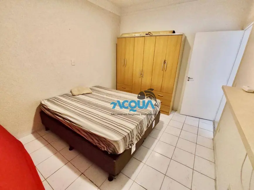 Foto 4 de Apartamento com 1 quarto à venda, 50m2 em Guaruja - SP