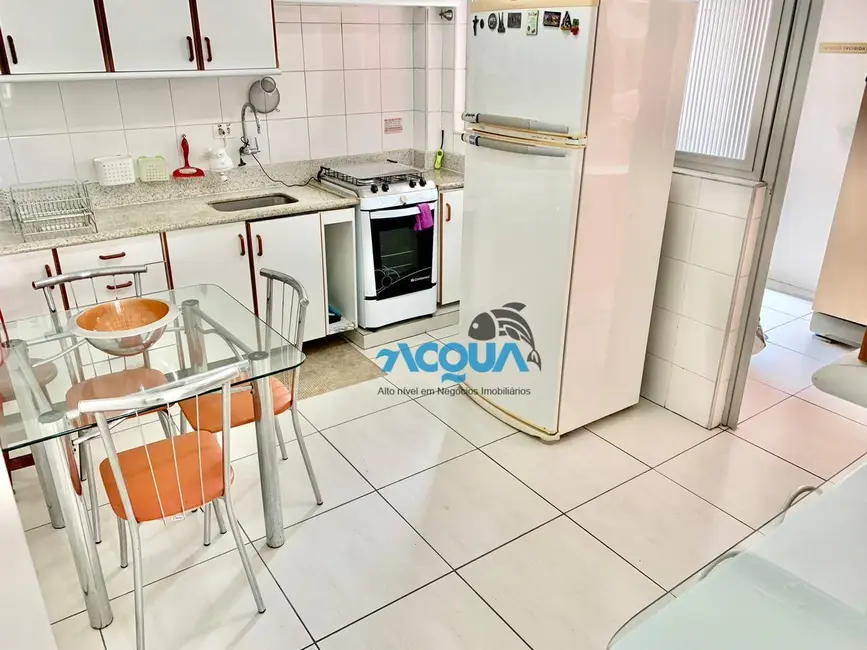 Foto 3 de Apartamento com 4 quartos à venda, 128m2 em Guaruja - SP
