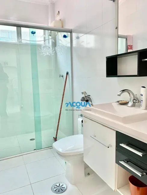 Foto 8 de Apartamento com 4 quartos à venda, 128m2 em Guaruja - SP