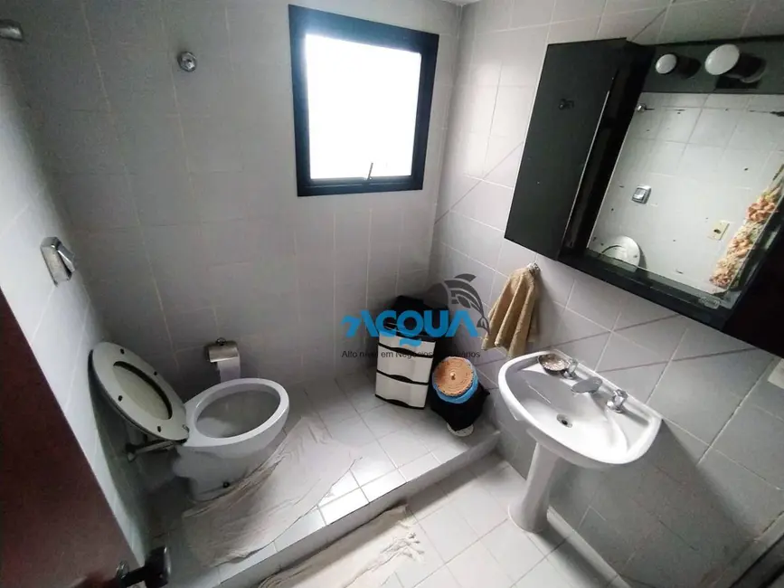 Foto 8 de Apartamento com 3 quartos à venda, 90m2 em Jardim Três Marias, Guaruja - SP