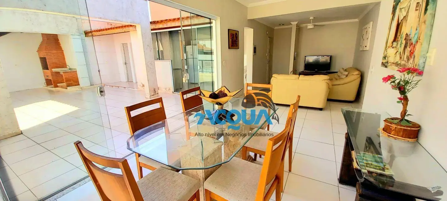 Foto 1 de Apartamento com 3 quartos à venda, 250m2 em Jardim Las Palmas, Guaruja - SP