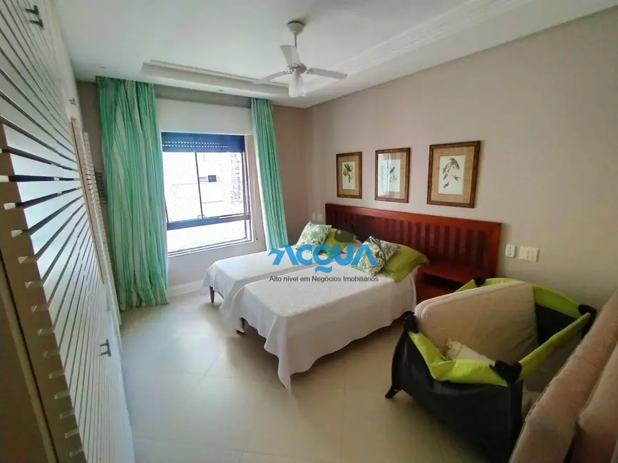 Foto 9 de Apartamento com 6 quartos à venda, 210m2 em Guaruja - SP