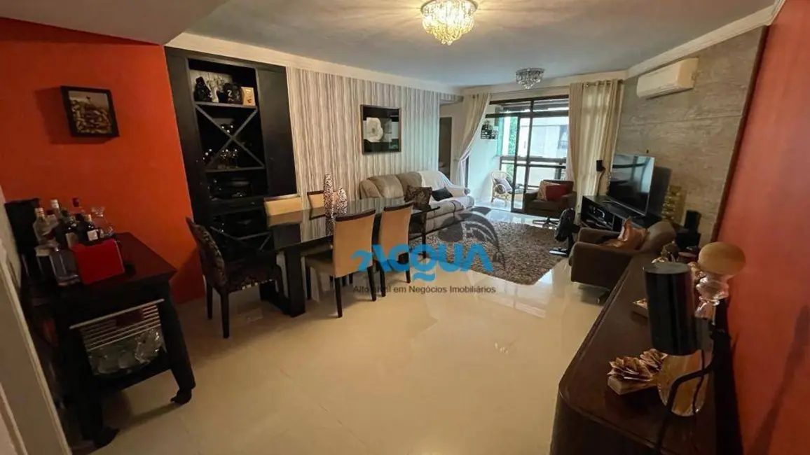 Foto 2 de Apartamento com 4 quartos à venda, 212m2 em Guaruja - SP