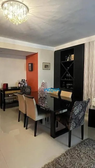 Foto 4 de Apartamento com 4 quartos à venda, 212m2 em Guaruja - SP