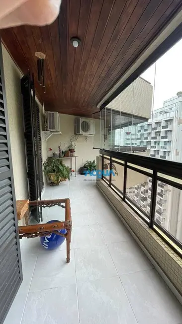 Foto 8 de Apartamento com 4 quartos à venda, 212m2 em Guaruja - SP