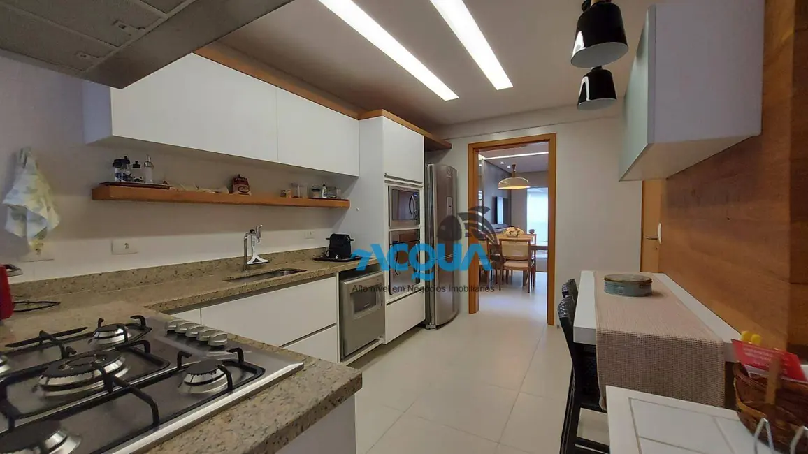Apartamento com 3 quartos à venda, 135m2 em Barra Funda, Guaruja - SP - imagem 3 Foto 3 de Apartamento com 3 quartos à venda, 135m2 em Barra Funda, Guaruja - SP