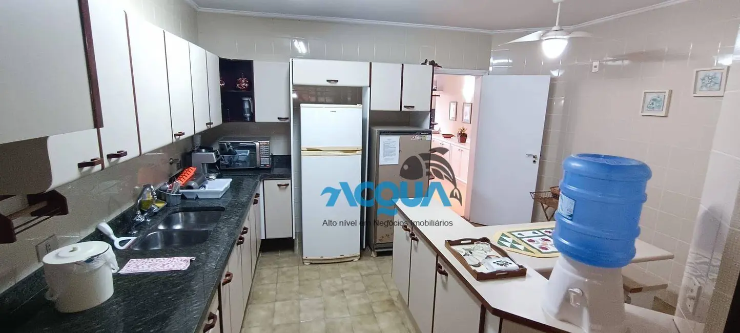 Apartamento com 3 quartos à venda, 130m2 em Guaruja - SP - imagem 3 Foto 3 de Apartamento com 3 quartos à venda, 130m2 em Guaruja - SP