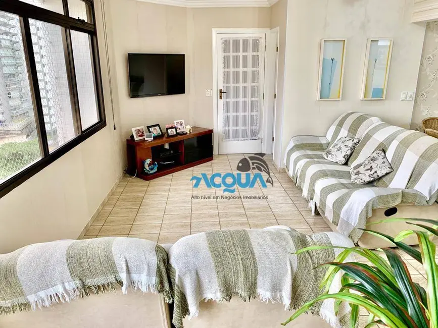 Foto 2 de Apartamento com 3 quartos à venda, 110m2 em Vila Alzira, Guaruja - SP