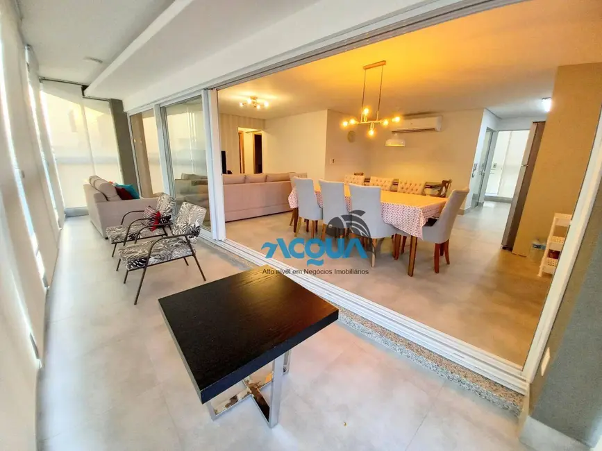 Foto 4 de Apartamento com 3 quartos à venda, 146m2 em Guaruja - SP