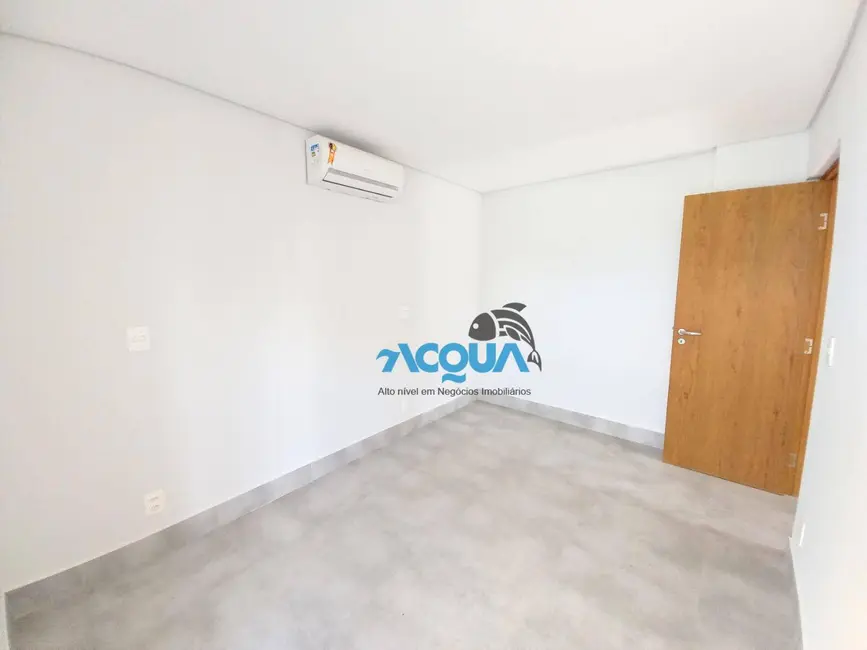 Foto 9 de Apartamento com 3 quartos à venda, 146m2 em Guaruja - SP