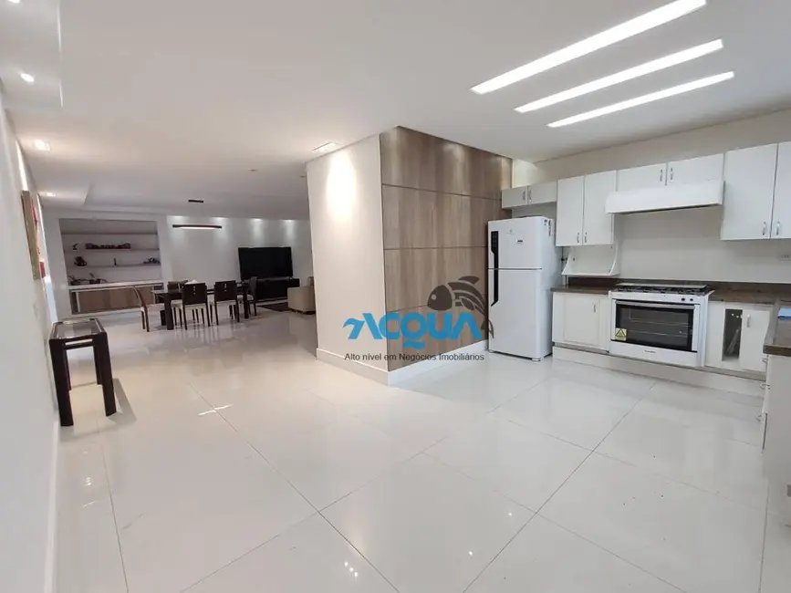 Casa de Condomínio com 4 quartos à venda, 500m2 em Acapulco, Guaruja - SP - imagem 4 Foto 4 de Casa de Condomínio com 4 quartos à venda, 500m2 em Acapulco, Guaruja - SP