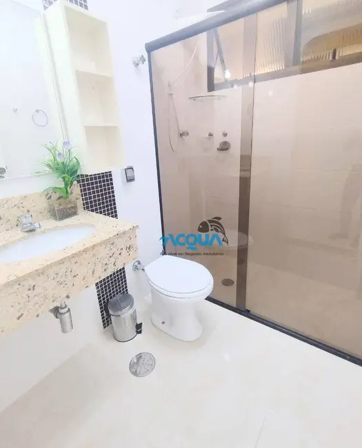 Foto 8 de Apartamento com 4 quartos à venda, 155m2 em Jardim Três Marias, Guaruja - SP