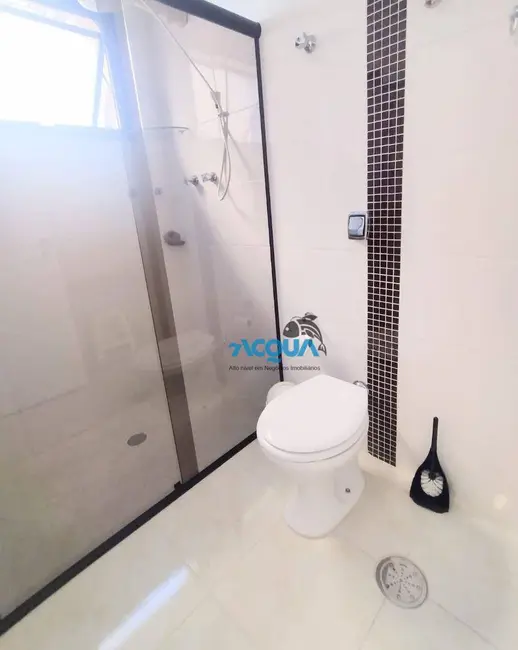 Foto 9 de Apartamento com 4 quartos à venda, 155m2 em Jardim Três Marias, Guaruja - SP