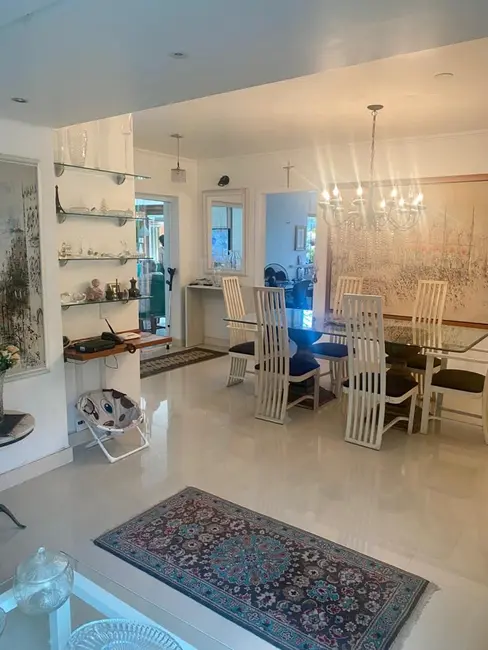 Cobertura com 3 quartos à venda, 200m2 em Guaruja - SP - imagem 2 Foto 2 de Cobertura com 3 quartos à venda, 200m2 em Guaruja - SP