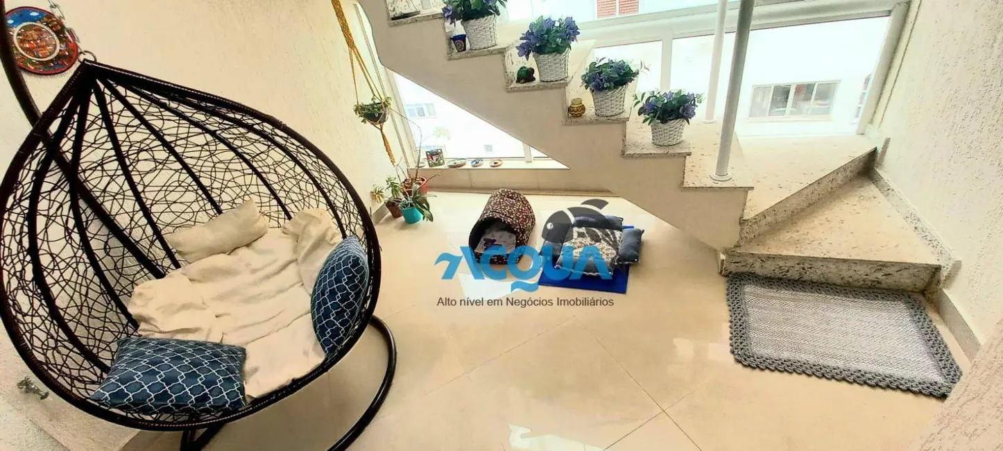 Cobertura com 3 quartos à venda, 228m2 em Pitangueiras, Guaruja - SP - imagem 4 Foto 4 de Cobertura com 3 quartos à venda, 228m2 em Pitangueiras, Guaruja - SP