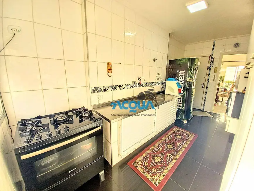Foto 2 de Apartamento com 3 quartos à venda, 96m2 em Jardim Las Palmas, Guaruja - SP