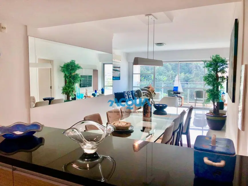 Apartamento com 3 quartos à venda, 170m2 em Guaruja - SP - imagem 4 Foto 4 de Apartamento com 3 quartos à venda, 170m2 em Guaruja - SP