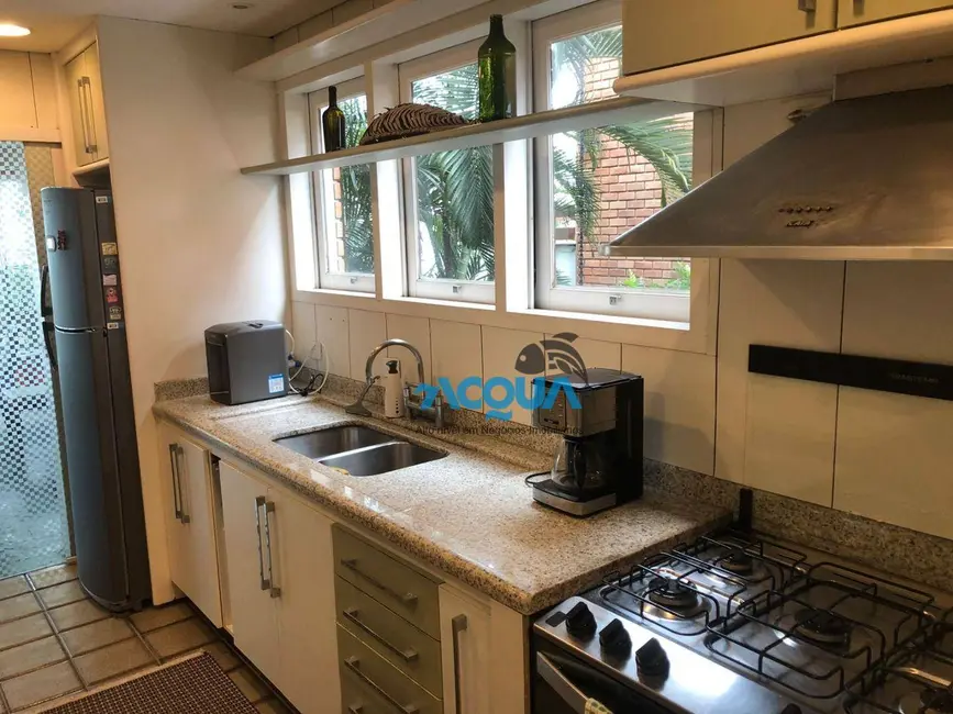 Casa de Condomínio com 4 quartos à venda, 300m2 em Jardim Três Marias, Guaruja - SP - imagem 7 Foto 7 de Casa de Condomínio com 4 quartos à venda, 300m2 em Jardim Três Marias, Guaruja - SP