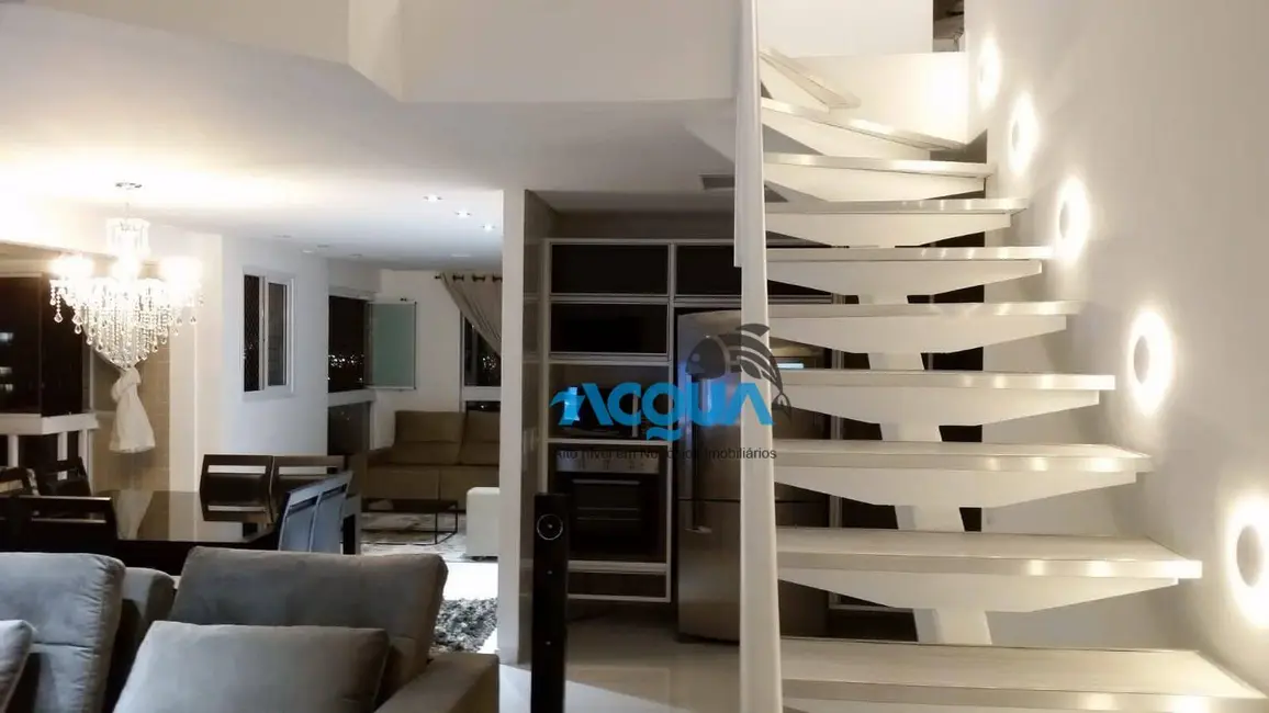 Foto 2 de Apartamento com 3 quartos à venda, 200m2 em Vila Luis Antônio, Guaruja - SP