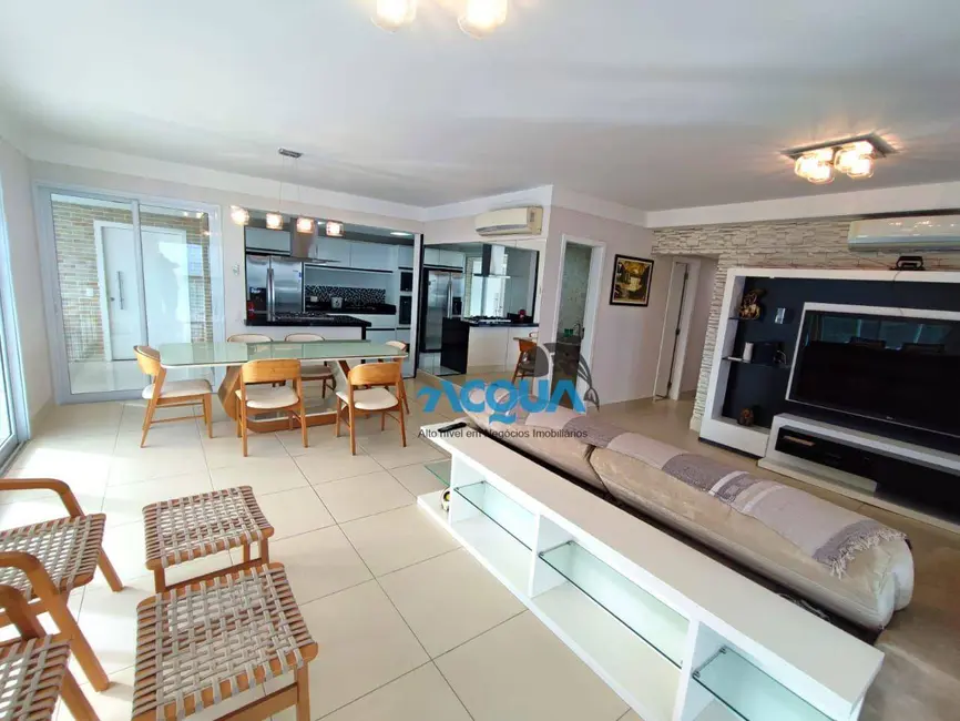 Apartamento com 3 quartos à venda, 105m2 em Guaruja - SP - imagem 3 Foto 3 de Apartamento com 3 quartos à venda, 105m2 em Guaruja - SP