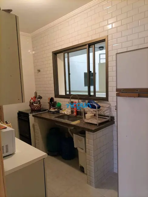 Foto 4 de Apartamento com 2 quartos à venda, 64m2 em Jardim Las Palmas, Guaruja - SP