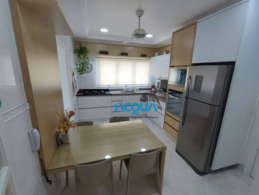 Apartamento com 4 quartos à venda, 180m2 em Guaruja - SP - imagem 8 Foto 8 de Apartamento com 4 quartos à venda, 180m2 em Guaruja - SP