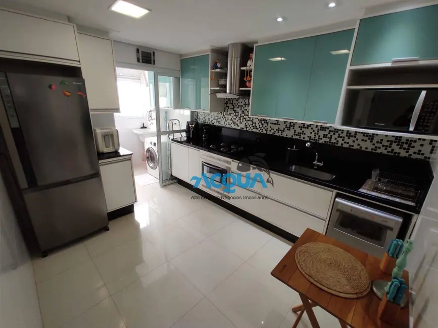 Foto 4 de Apartamento com 3 quartos à venda, 89m2 em Vila Luis Antônio, Guaruja - SP