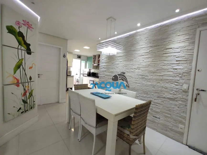 Foto 3 de Apartamento com 3 quartos à venda, 89m2 em Vila Luis Antônio, Guaruja - SP