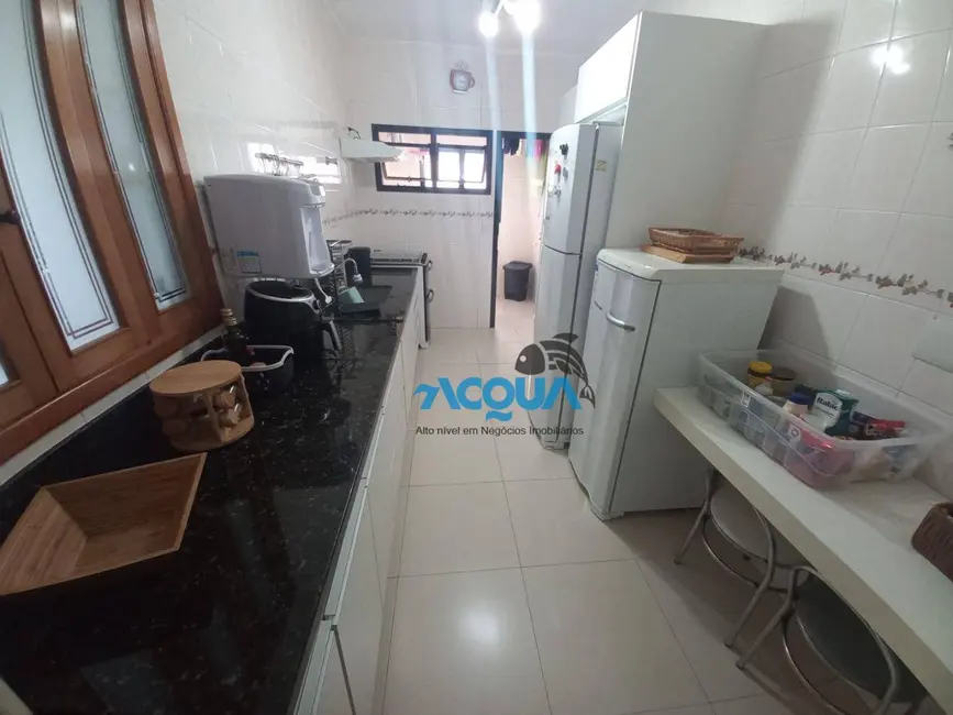 Apartamento com 3 quartos à venda, 145m2 em Jardim Três Marias, Guaruja - SP - imagem 4 Foto 4 de Apartamento com 3 quartos à venda, 145m2 em Jardim Três Marias, Guaruja - SP