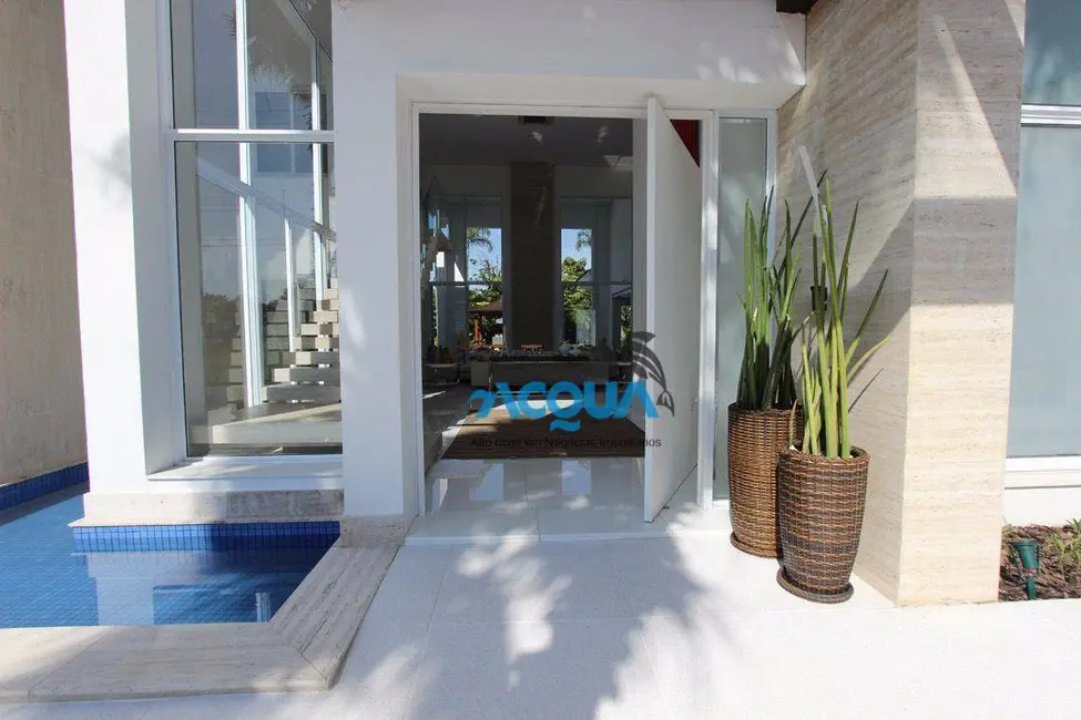 Casa de Condomínio com 7 quartos à venda, 2000m2 em Acapulco, Guaruja - SP - imagem 3 Foto 3 de Casa de Condomínio com 7 quartos à venda, 2000m2 em Acapulco, Guaruja - SP