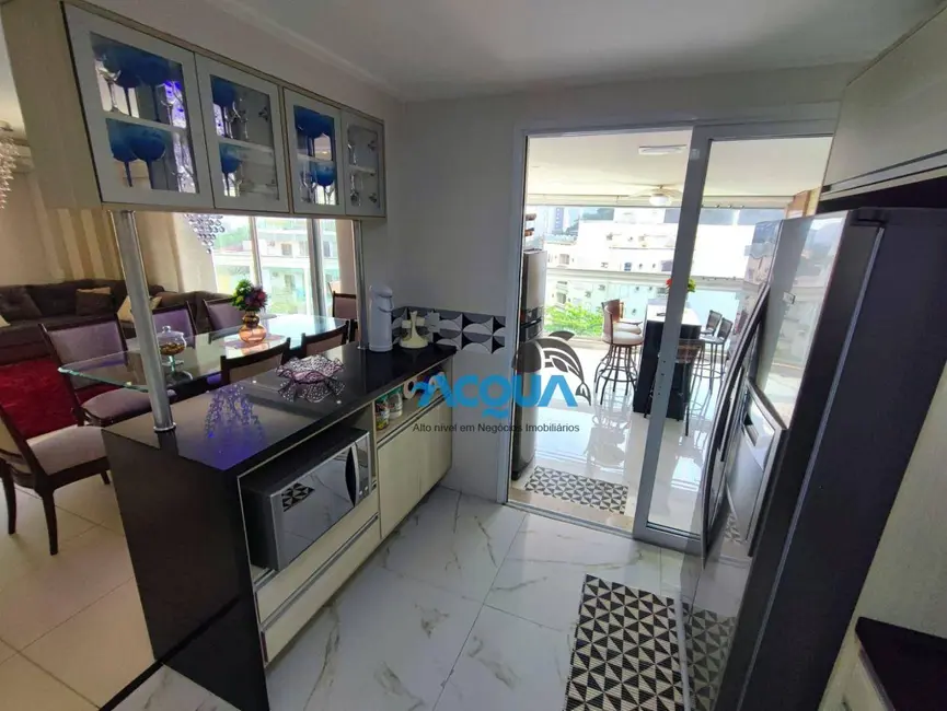 Foto 4 de Apartamento com 4 quartos à venda, 158m2 em Guaruja - SP
