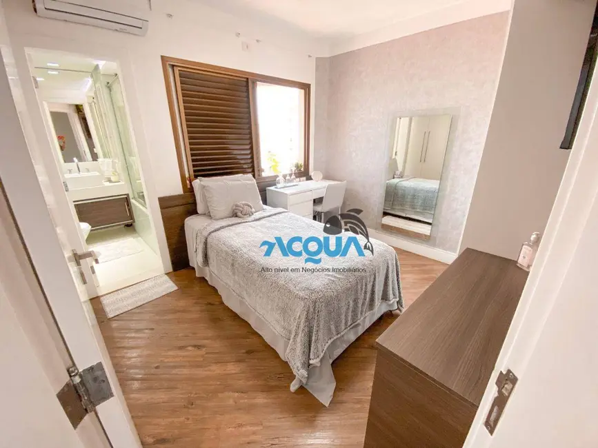 Apartamento com 4 quartos à venda, 180m2 em Vila Luis Antônio, Guaruja - SP - imagem 9 Foto 9 de Apartamento com 4 quartos à venda, 180m2 em Vila Luis Antônio, Guaruja - SP
