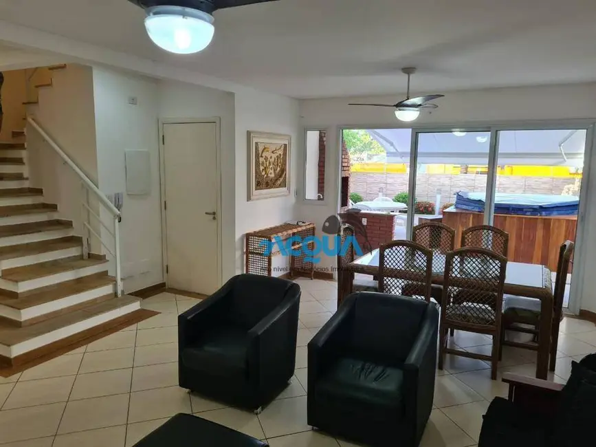 Foto 2 de Sobrado com 3 quartos à venda, 180m2 em Guaruja - SP