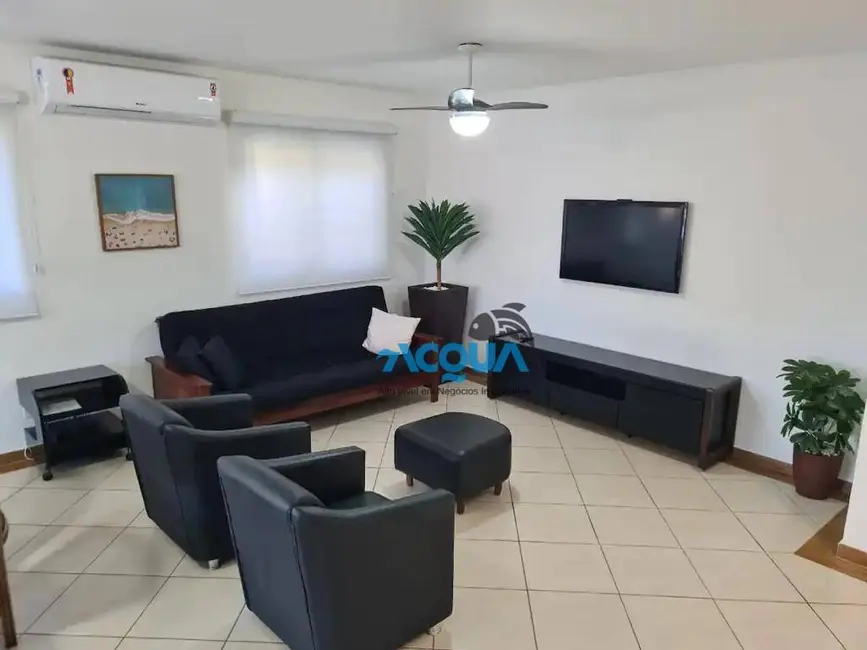 Sobrado com 3 quartos à venda, 180m2 em Guaruja - SP - imagem 3 Foto 3 de Sobrado com 3 quartos à venda, 180m2 em Guaruja - SP