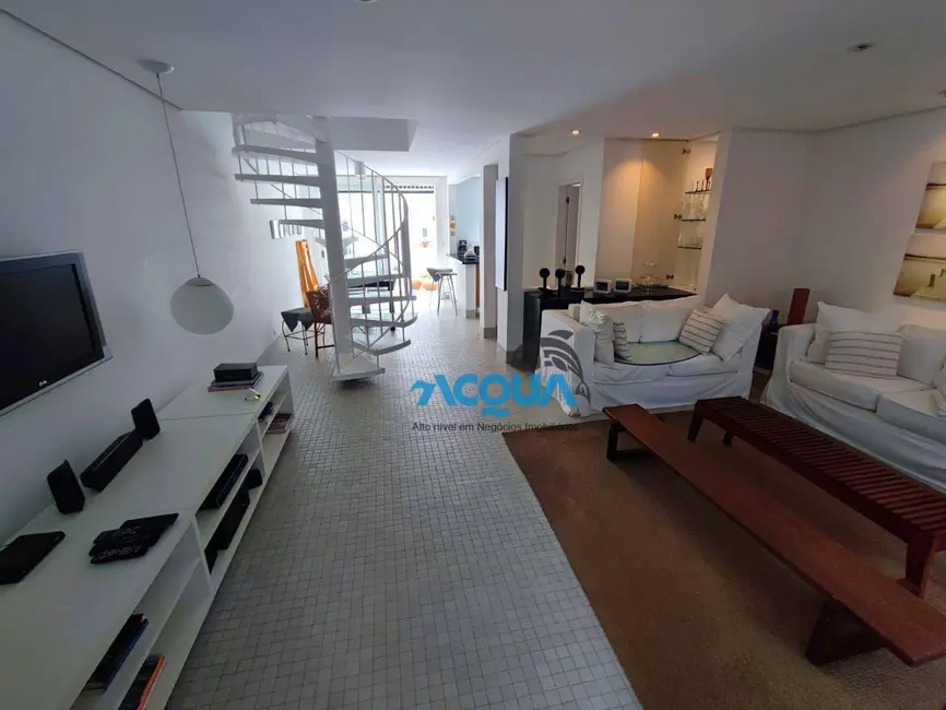 Sobrado com 3 quartos à venda, 208m2 em Guaruja - SP - imagem 3 Foto 3 de Sobrado com 3 quartos à venda, 208m2 em Guaruja - SP