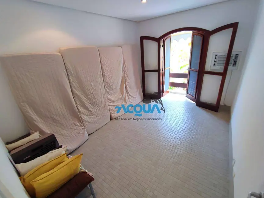 Sobrado com 3 quartos à venda, 208m2 em Guaruja - SP - imagem 8 Foto 8 de Sobrado com 3 quartos à venda, 208m2 em Guaruja - SP