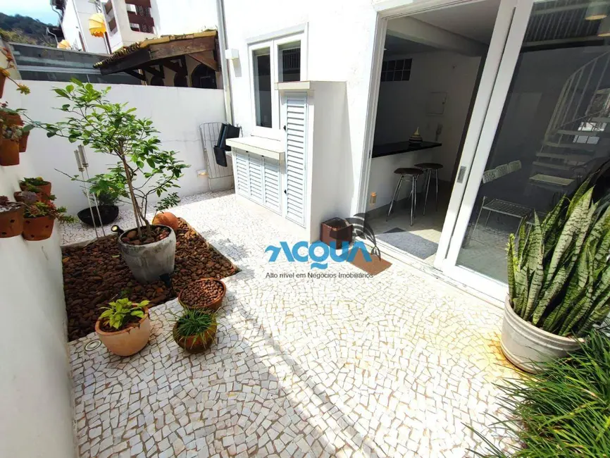 Sobrado com 3 quartos à venda, 208m2 em Guaruja - SP - imagem 7 Foto 7 de Sobrado com 3 quartos à venda, 208m2 em Guaruja - SP